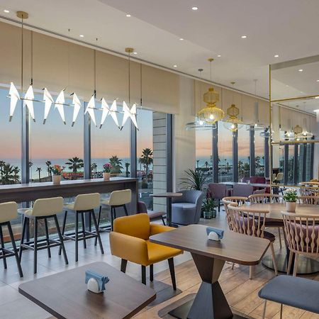 Hampton By Hilton Kuwait Salmiya Hotel Kuwait City Bagian luar foto