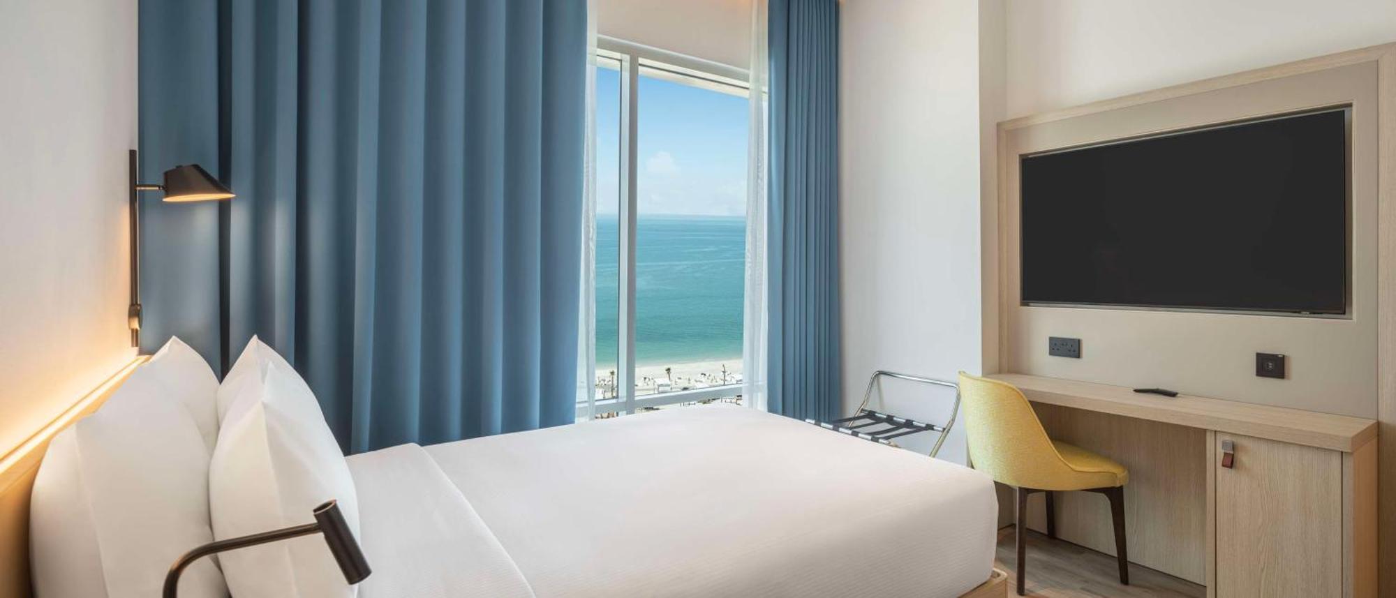 Hampton By Hilton Kuwait Salmiya Hotel Kuwait City Bagian luar foto