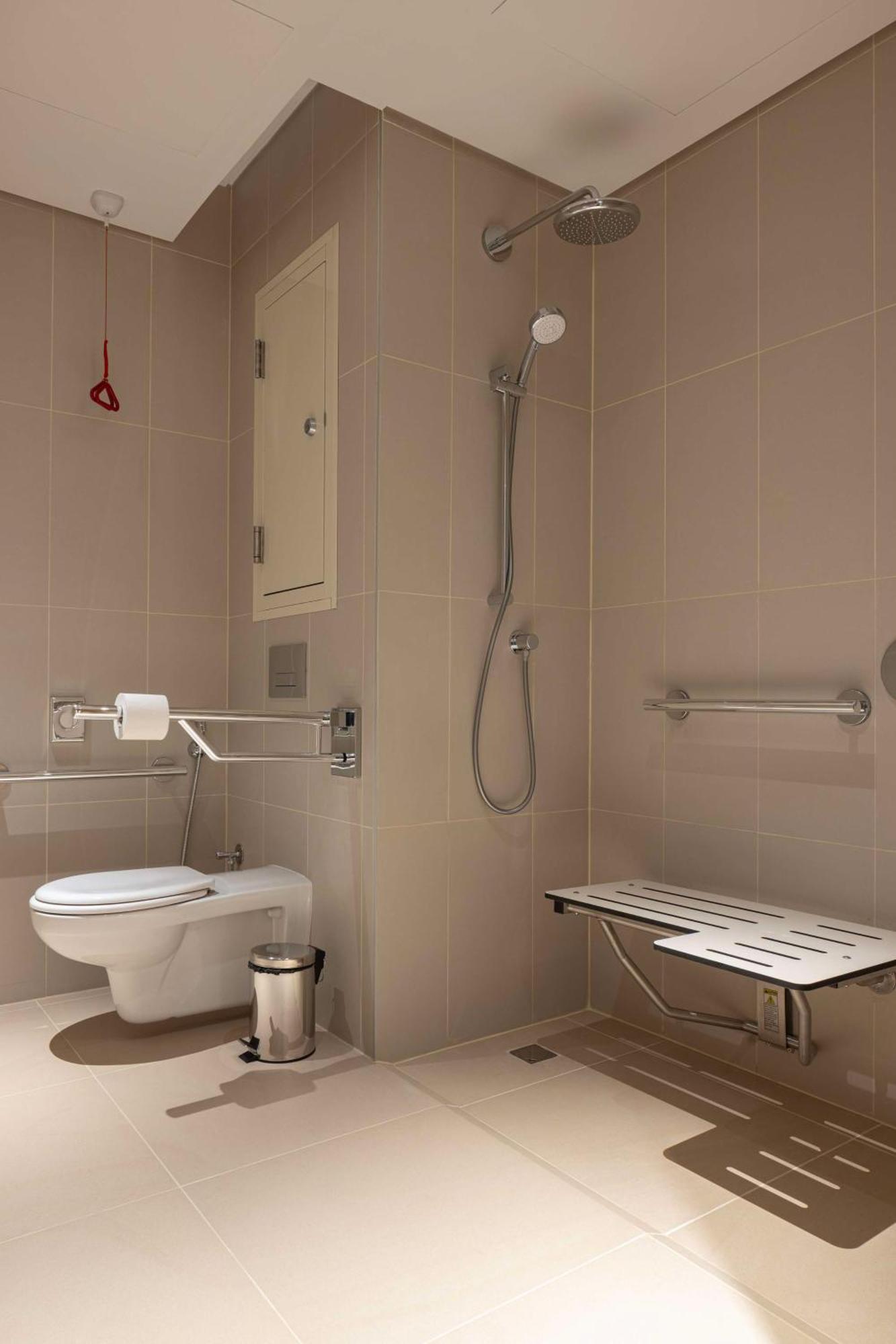 Hampton By Hilton Kuwait Salmiya Hotel Kuwait City Bagian luar foto