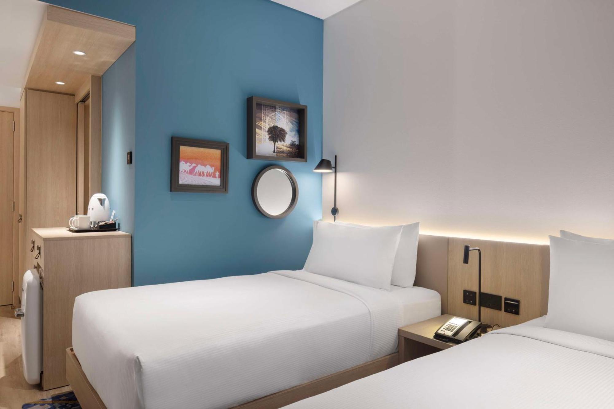 Hampton By Hilton Kuwait Salmiya Hotel Kuwait City Bagian luar foto