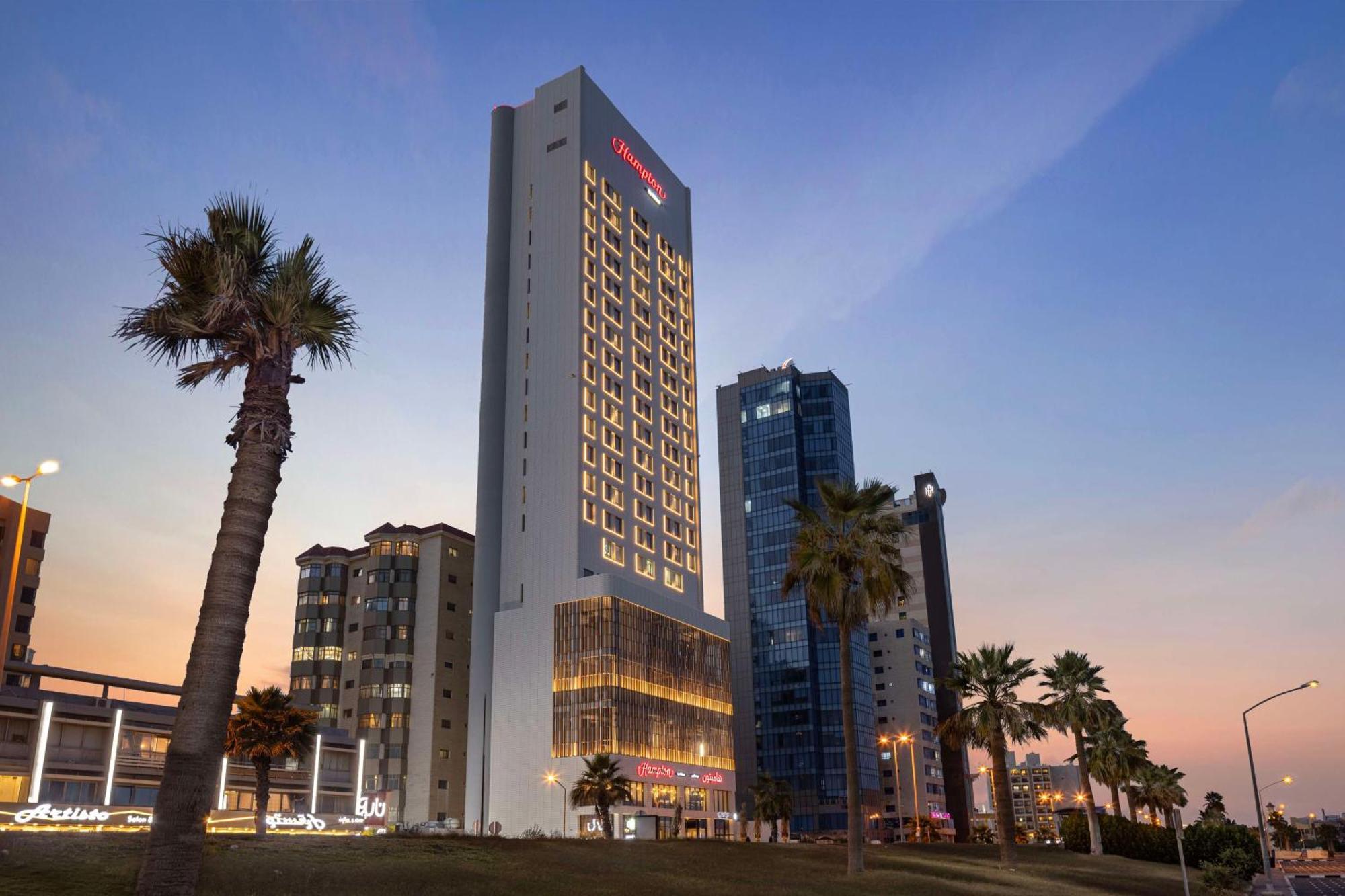 Hampton By Hilton Kuwait Salmiya Hotel Kuwait City Bagian luar foto